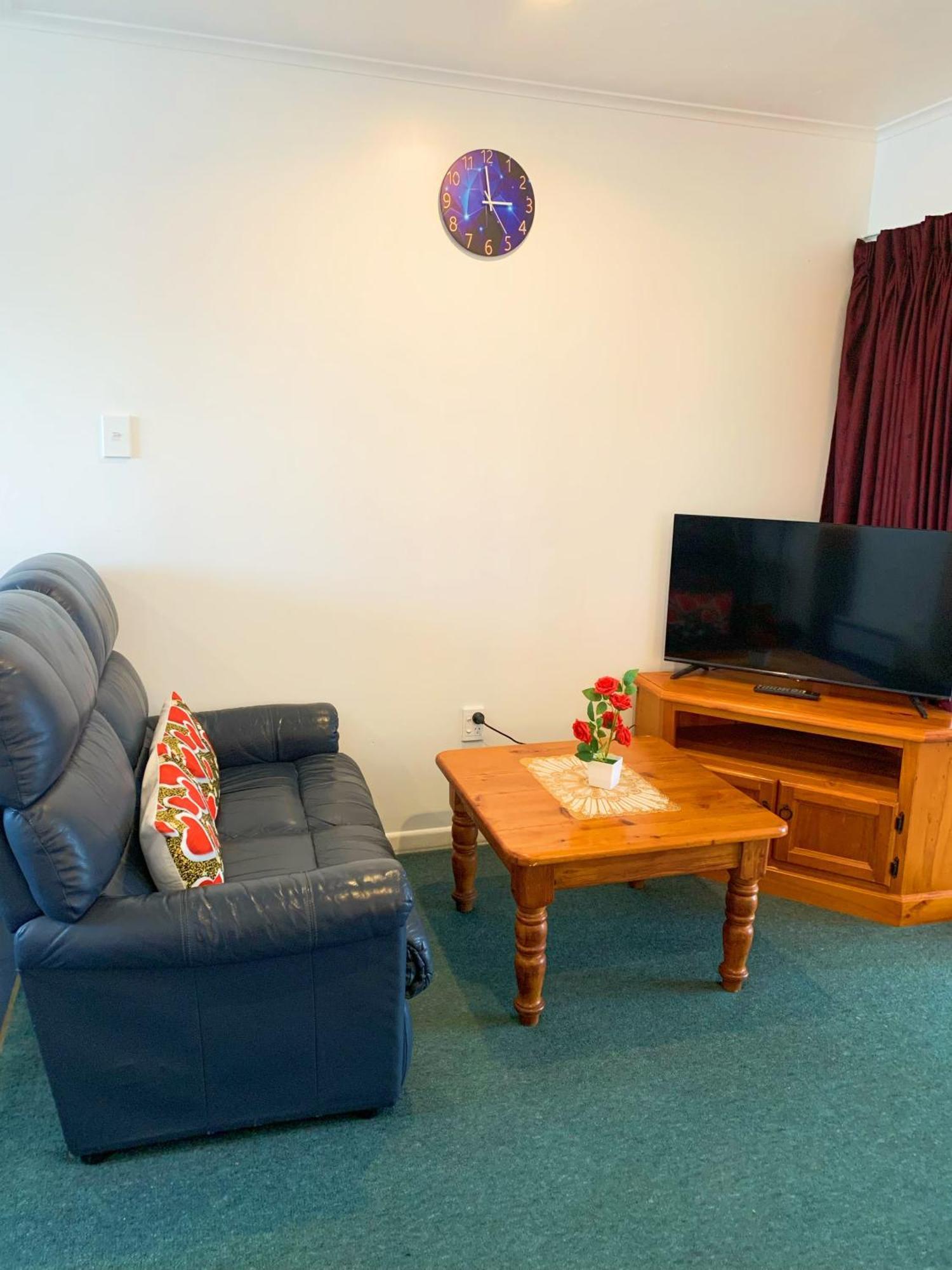 Kerry'S Motel Rotorua Room photo