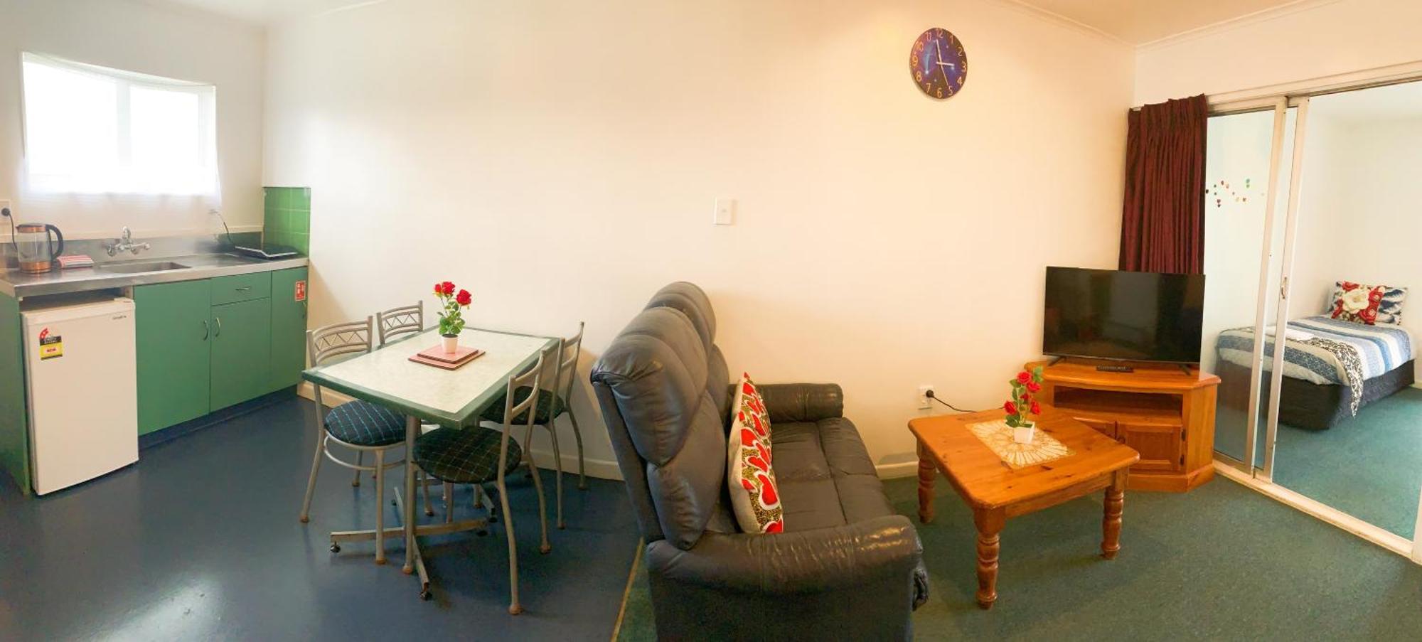 Kerry'S Motel Rotorua Room photo