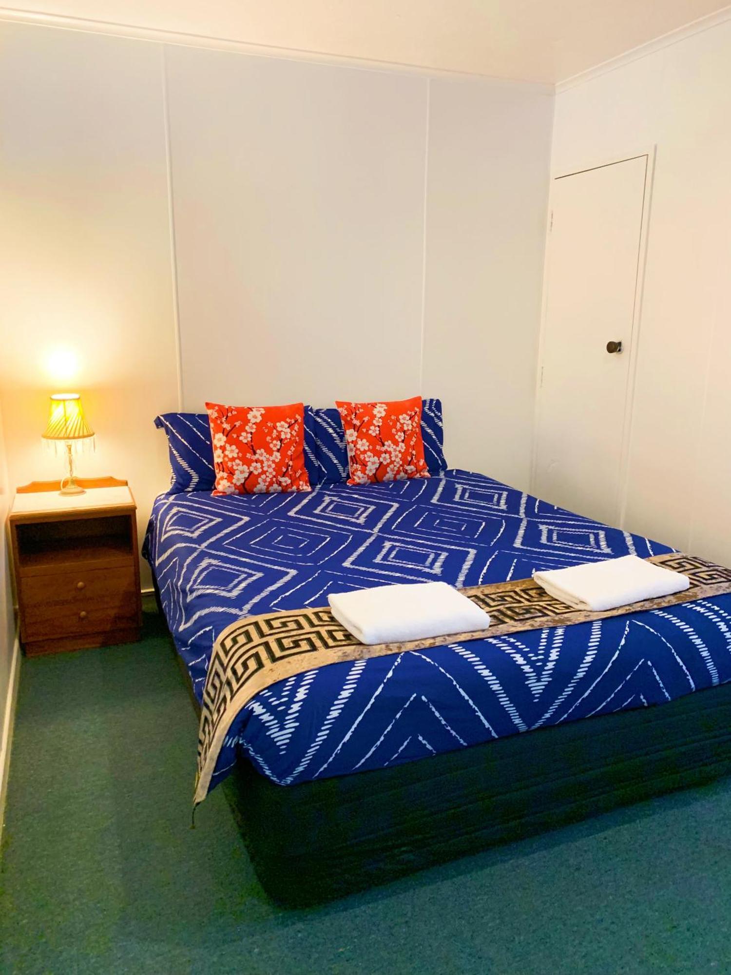 Kerry'S Motel Rotorua Room photo